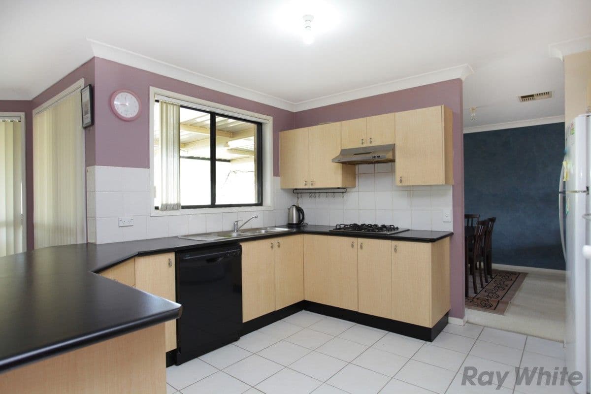 31 Boldero Crescent, GLENMORE PARK NSW 2745, Glenmore Park - Thumbnail 4