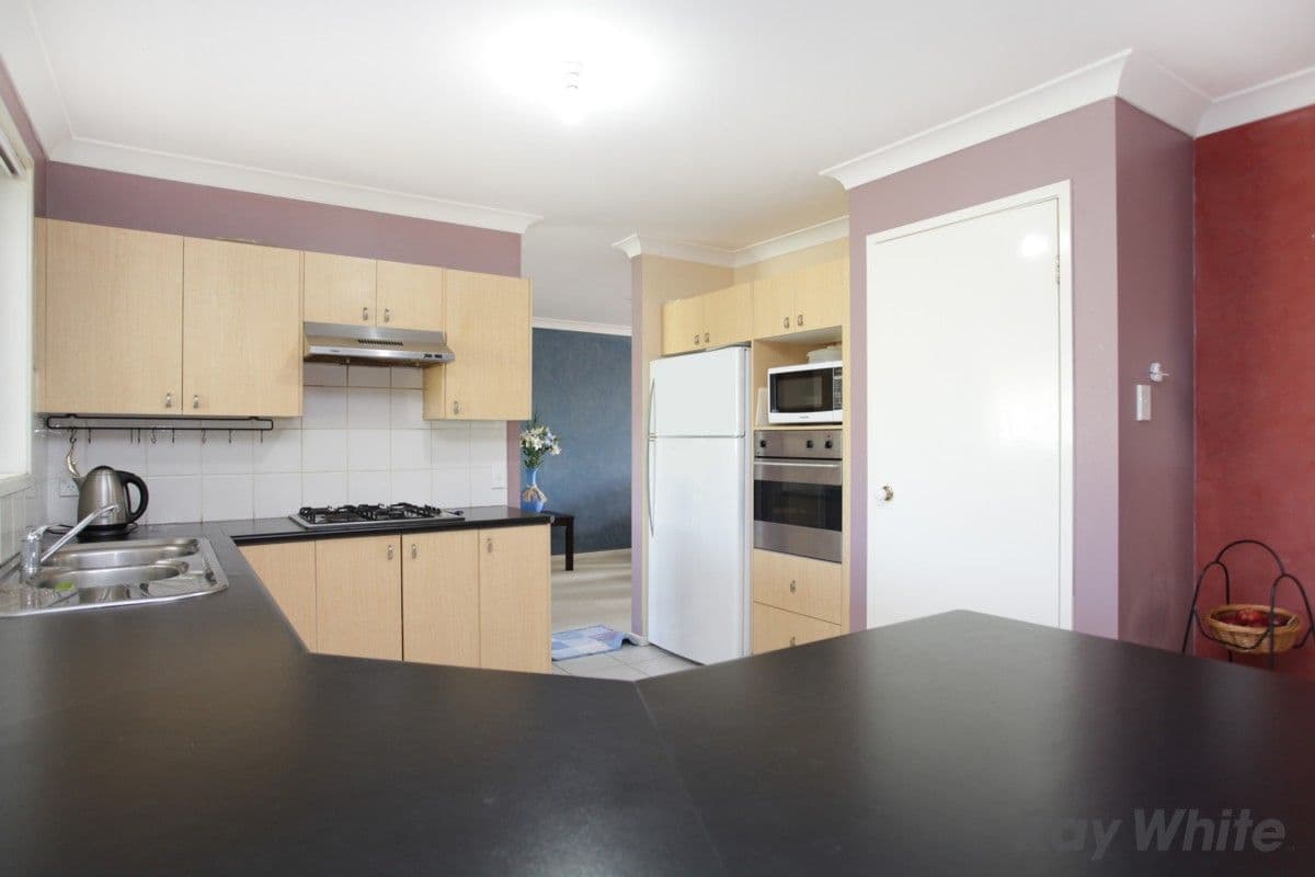 31 Boldero Crescent, GLENMORE PARK NSW 2745, Glenmore Park - Thumbnail 5