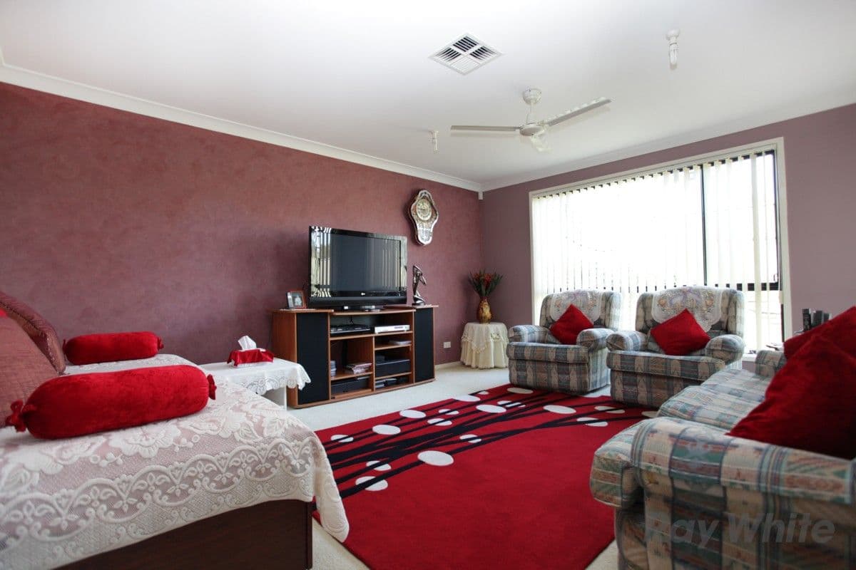 31 Boldero Crescent, GLENMORE PARK NSW 2745, Glenmore Park - Thumbnail 6