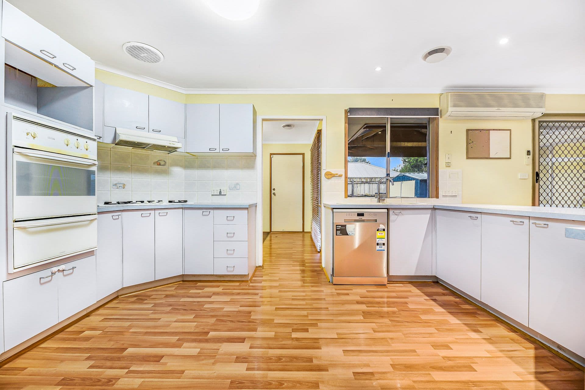 64 Bellevue Drive, Berwick VIC 3806, Berwick - Thumbnail 4