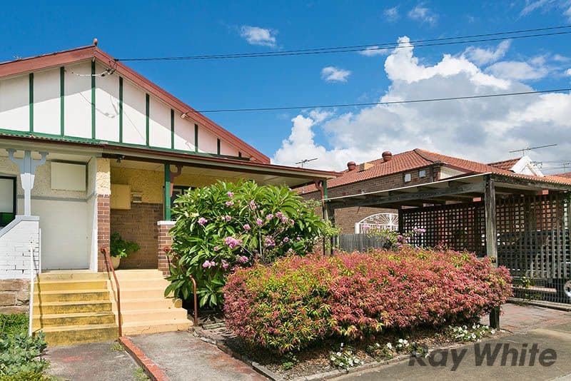 37 Tabrett Street, Banksia - Image 1