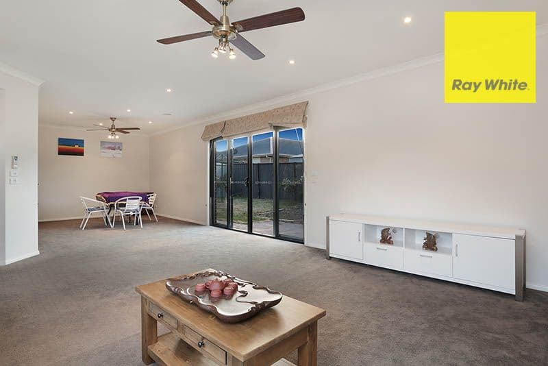 10 Menzies Avenue, Point Cook VIC 3030, Point Cook - Thumbnail 8