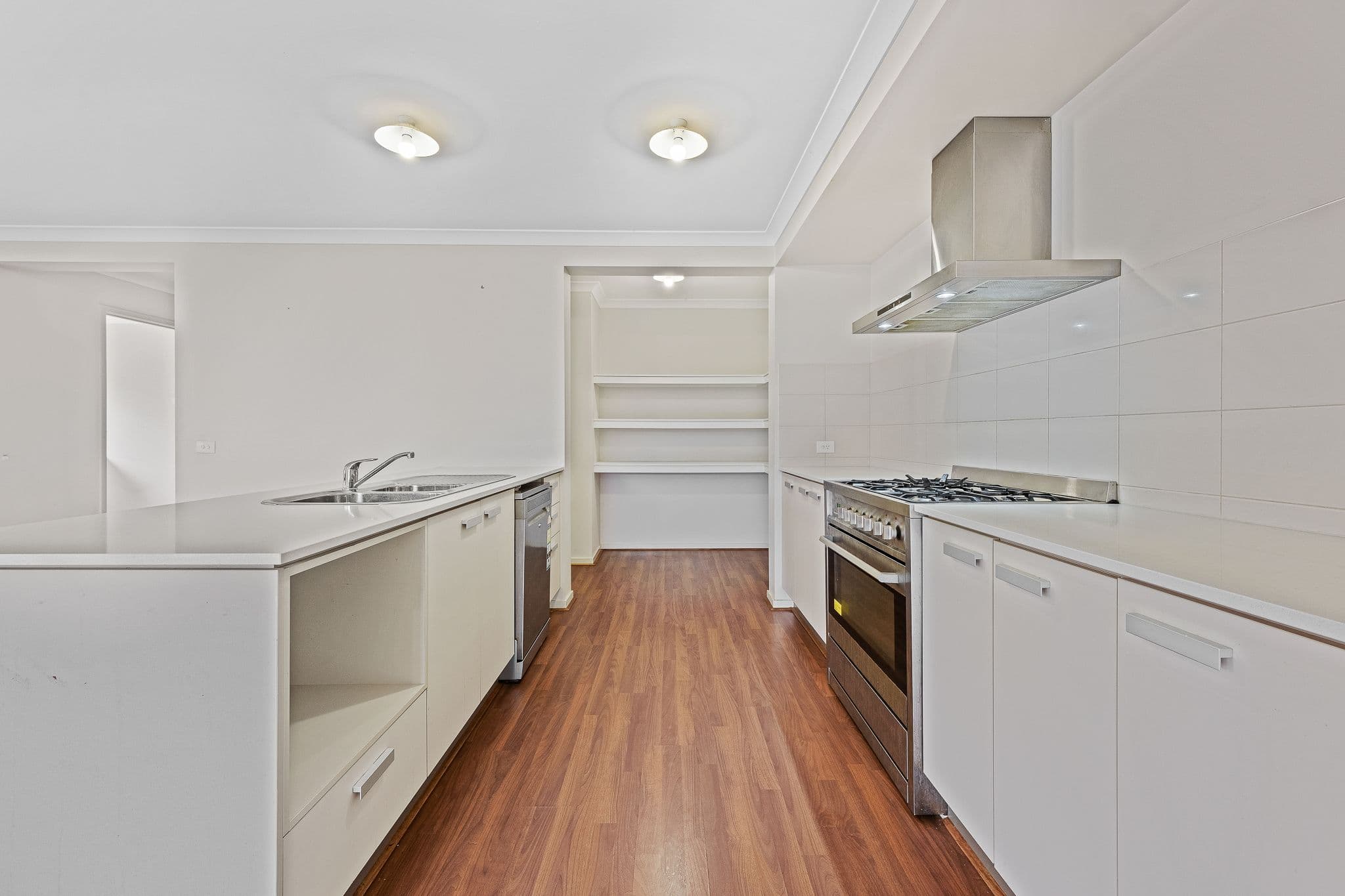 4 Symons Street, Cranbourne East VIC 3977, Cranbourne East - Thumbnail 4