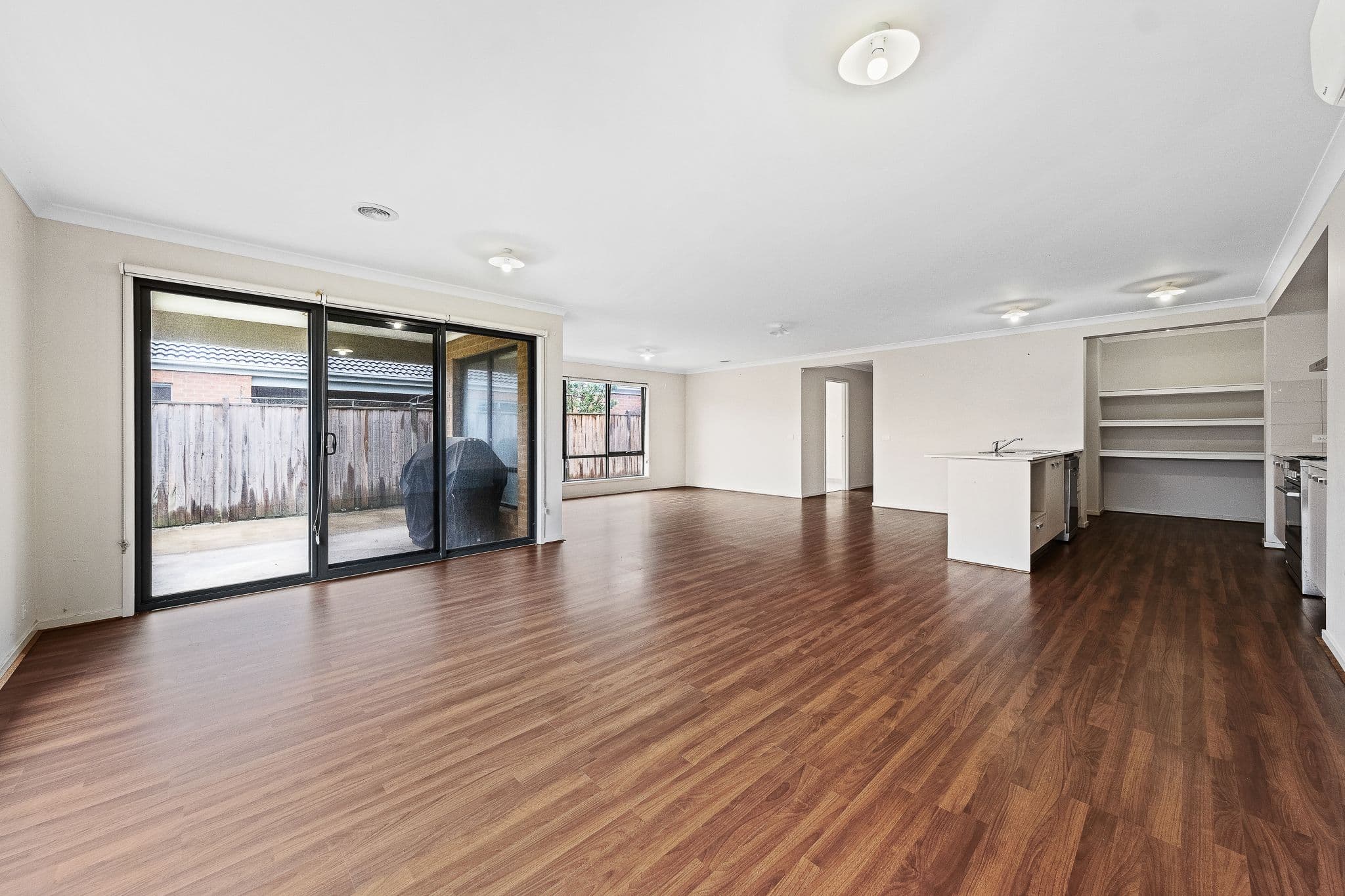 4 Symons Street, Cranbourne East VIC 3977, Cranbourne East - Thumbnail 7