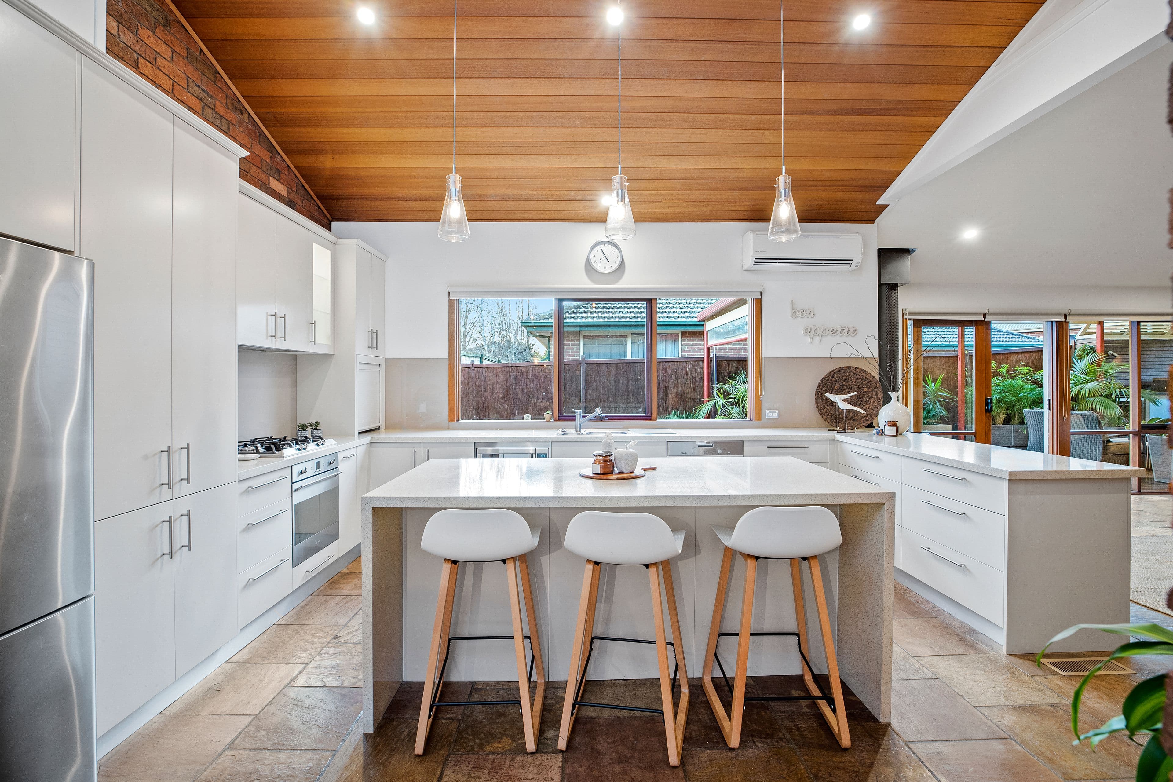 2 Elba Close, Rowville VIC 3178, Rowville - Thumbnail 2