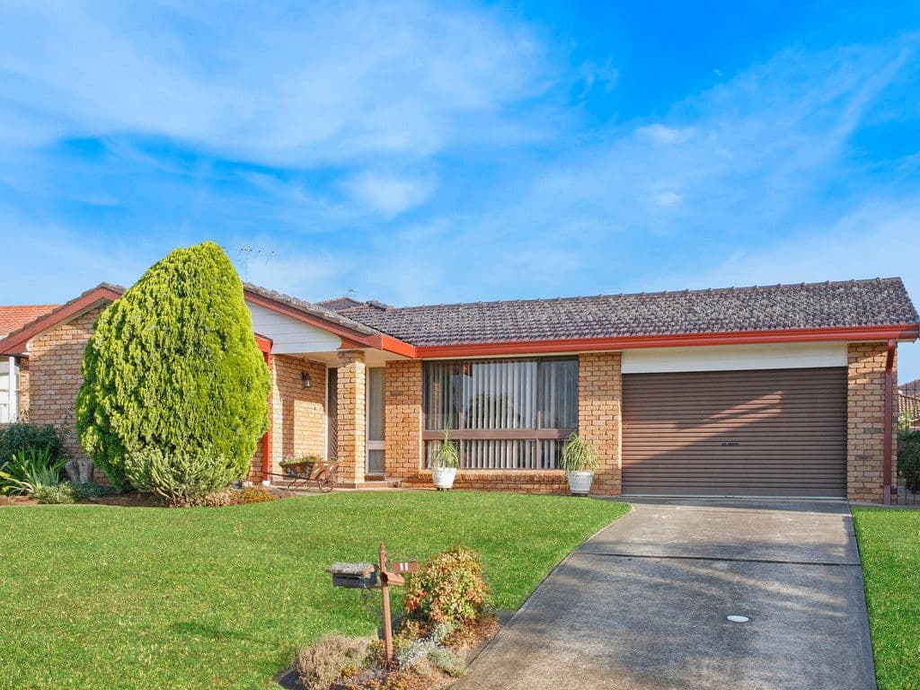11 Leonello Place, Edensor Park - Image 1