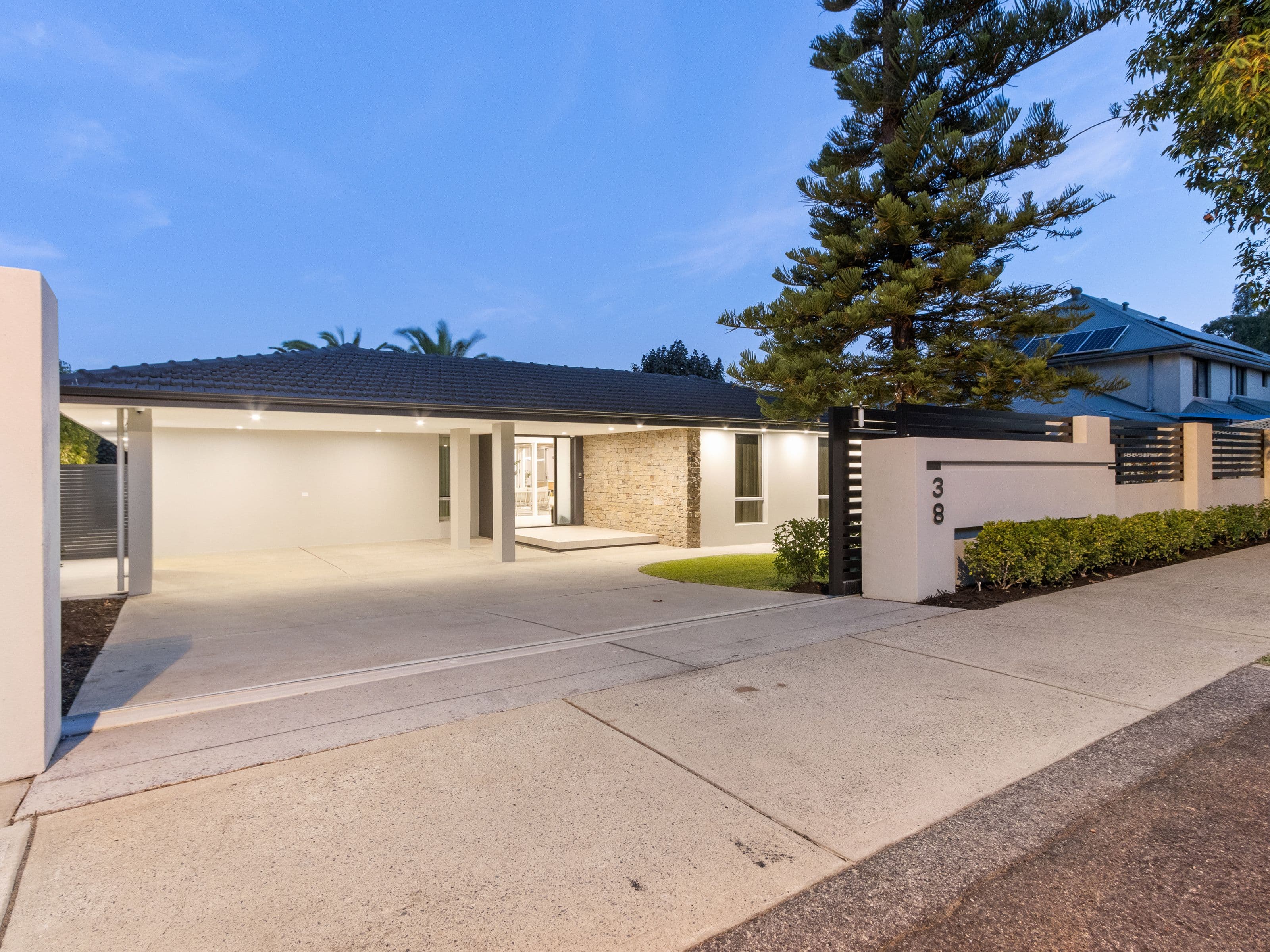 38 Mount Henry Road, Salter Point WA 6152, Salter Point - Thumbnail 2