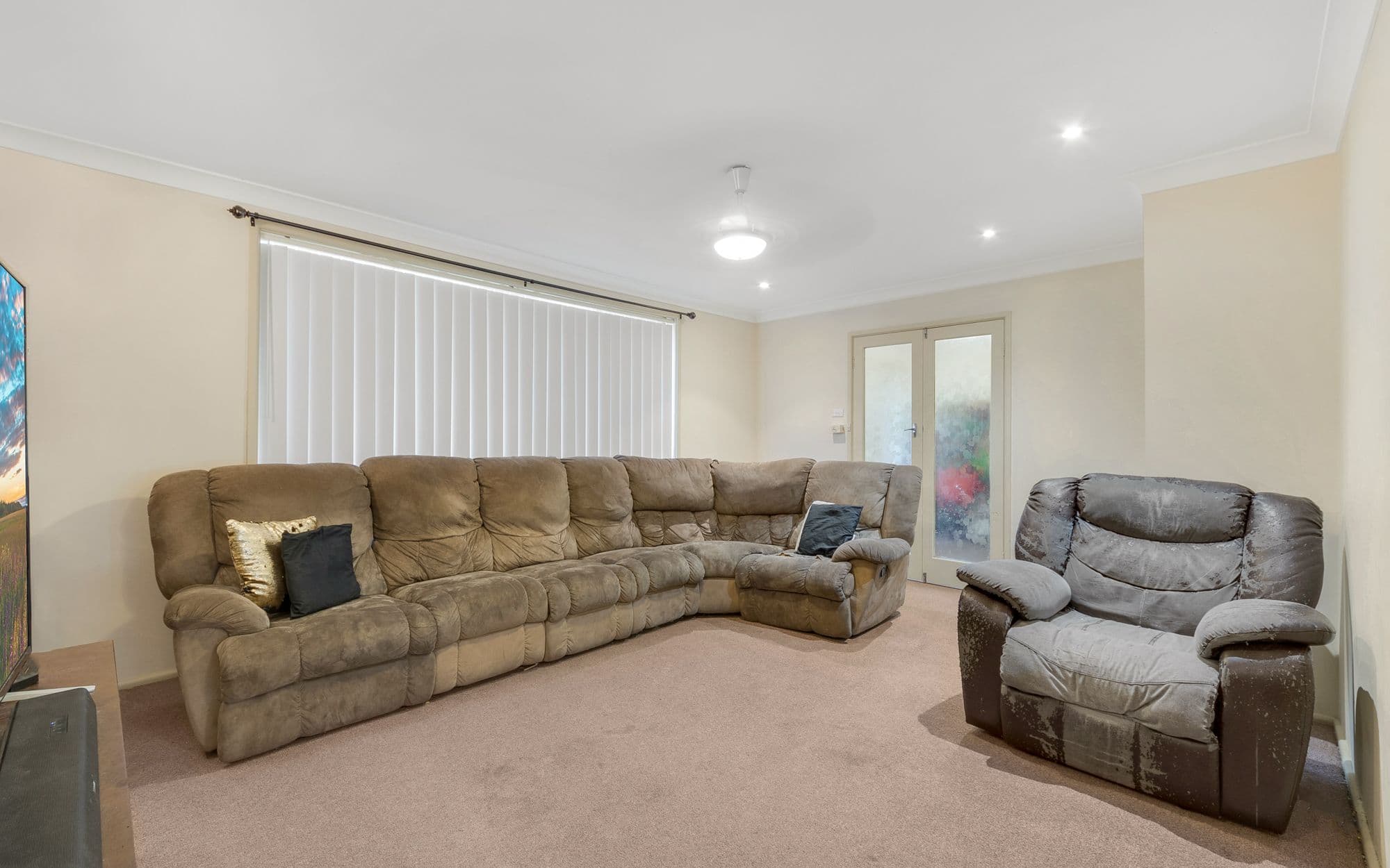 43 Coachwood Crescent, Bradbury NSW 2560, Bradbury - Thumbnail 2