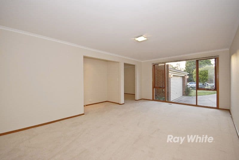 33 Wakley Crescent, WANTIRNA SOUTH VIC 3152, Wantirna South - Thumbnail 5