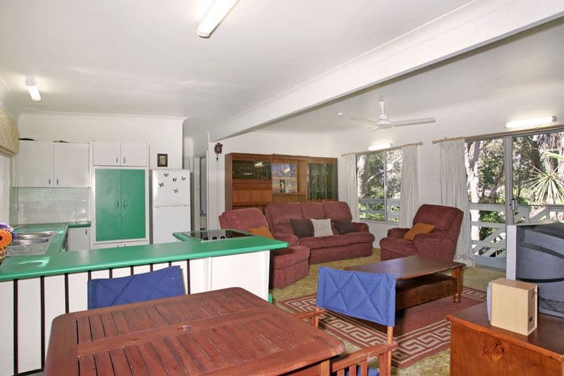 2 Hilltop Street, BATEAU BAY NSW 2261, Bateau Bay - Thumbnail 4