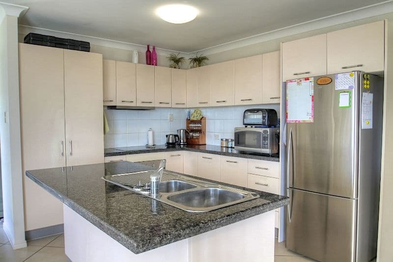 214 Edwards Street, RACEVIEW QLD 4305, Raceview - Thumbnail 2