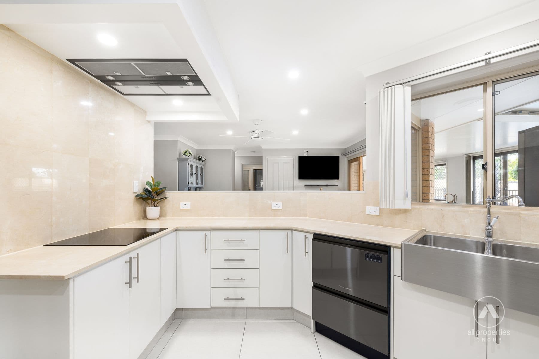 34 Cunningham Drive, Boronia Heights QLD 4124, Boronia Heights - Thumbnail 2