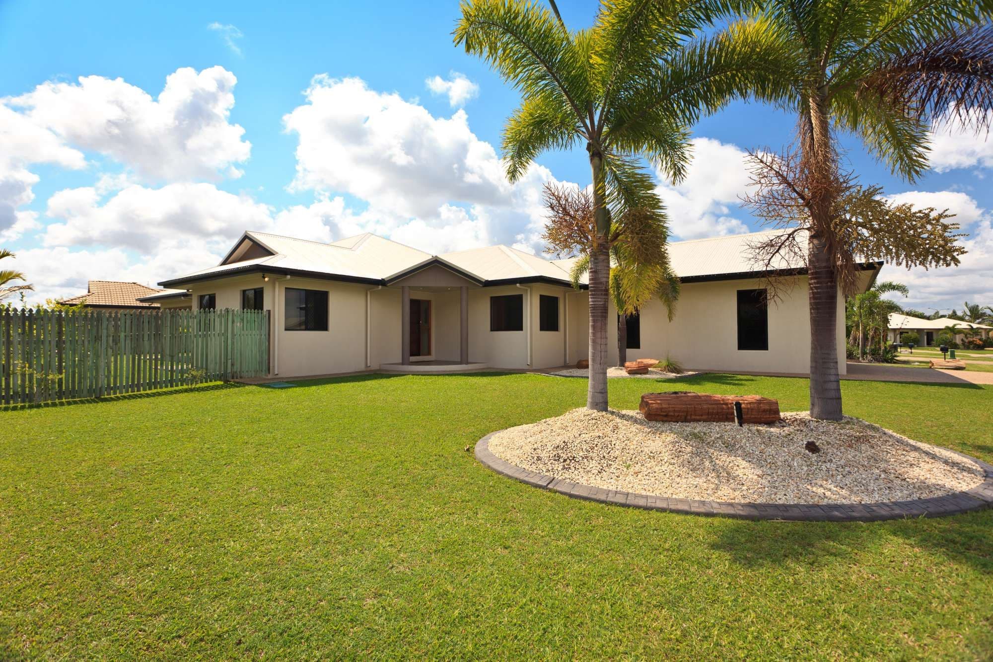 60 Thorn Street, MOUNT LOUISA QLD 4814, Mount Louisa - Thumbnail 2