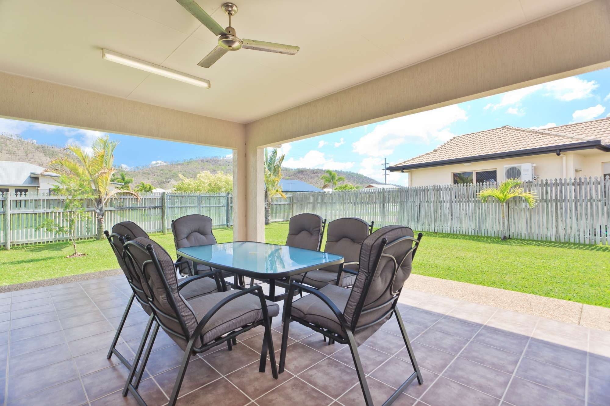 60 Thorn Street, MOUNT LOUISA QLD 4814, Mount Louisa - Thumbnail 5