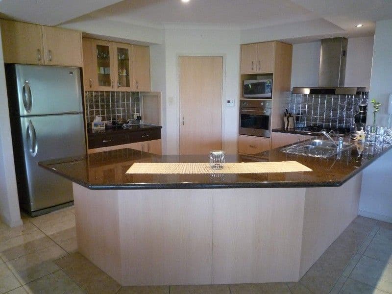 2 Tanzen Drive, ARUNDEL QLD 4214, Arundel - Thumbnail 2
