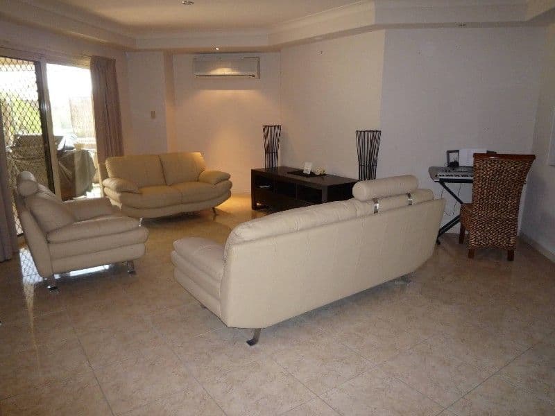 2 Tanzen Drive, ARUNDEL QLD 4214, Arundel - Thumbnail 4