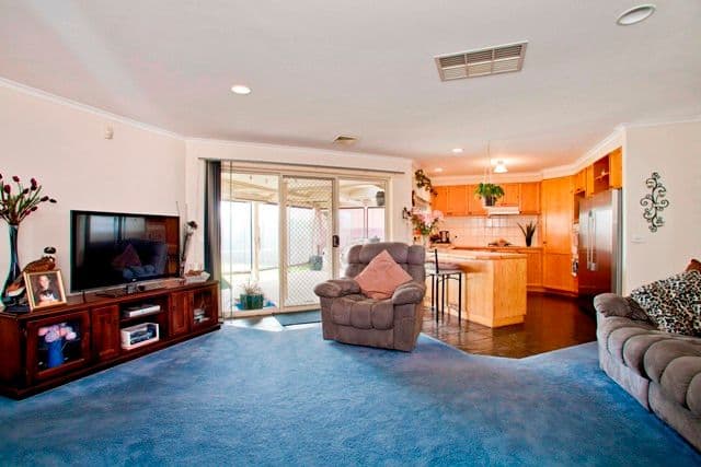 11 Lymington Court, ST ALBANS PARK VIC 3219, St Albans Park - Thumbnail 4