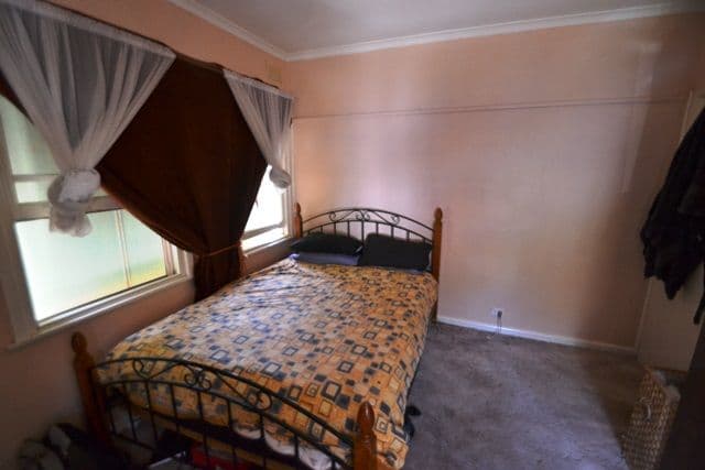 41 Chisholm Crescent, Seymour VIC 3660, Seymour - Thumbnail 3