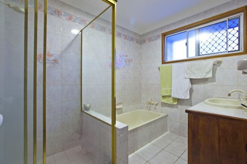 6 Lexia Court, THORNLANDS QLD 4164, Thornlands - Thumbnail 8
