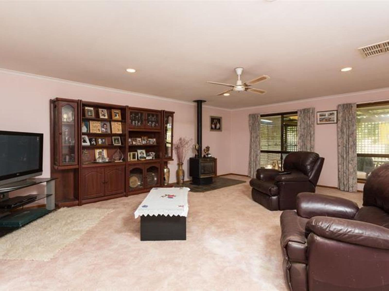 490 Cureton Avenue, Nichols Point - Thumbnail 2