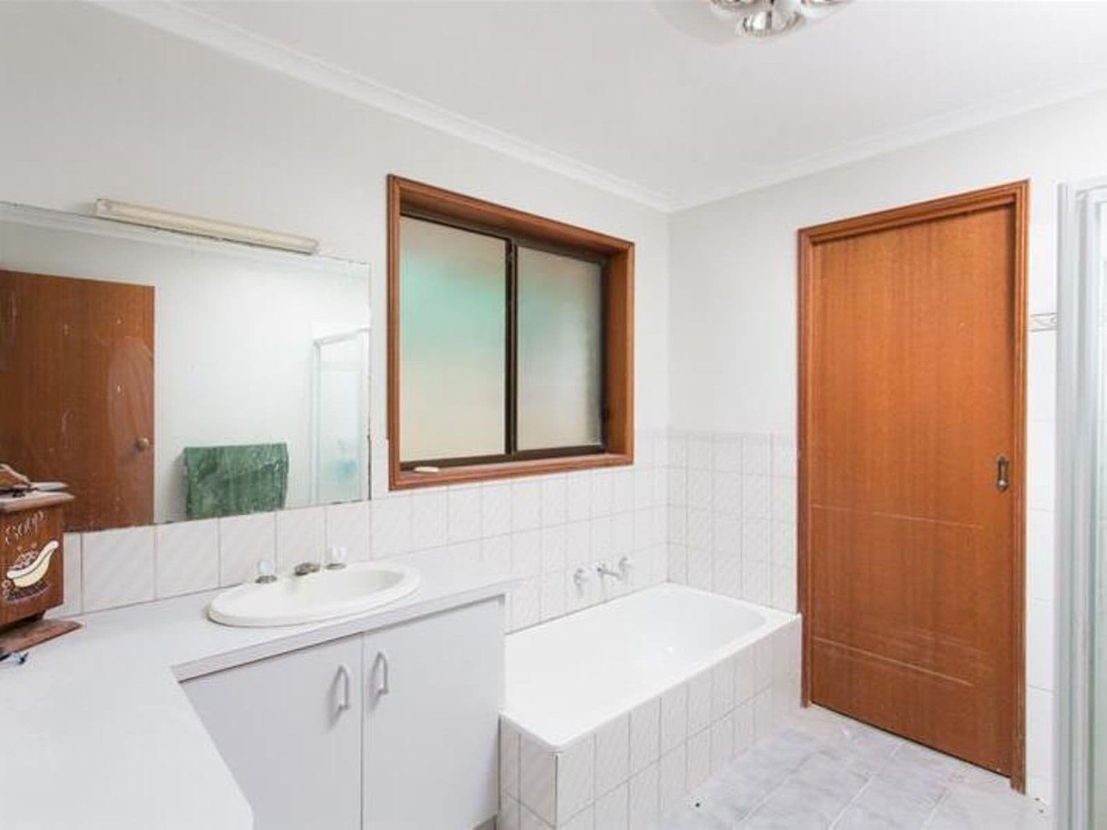490 Cureton Avenue, Nichols Point - Thumbnail 8