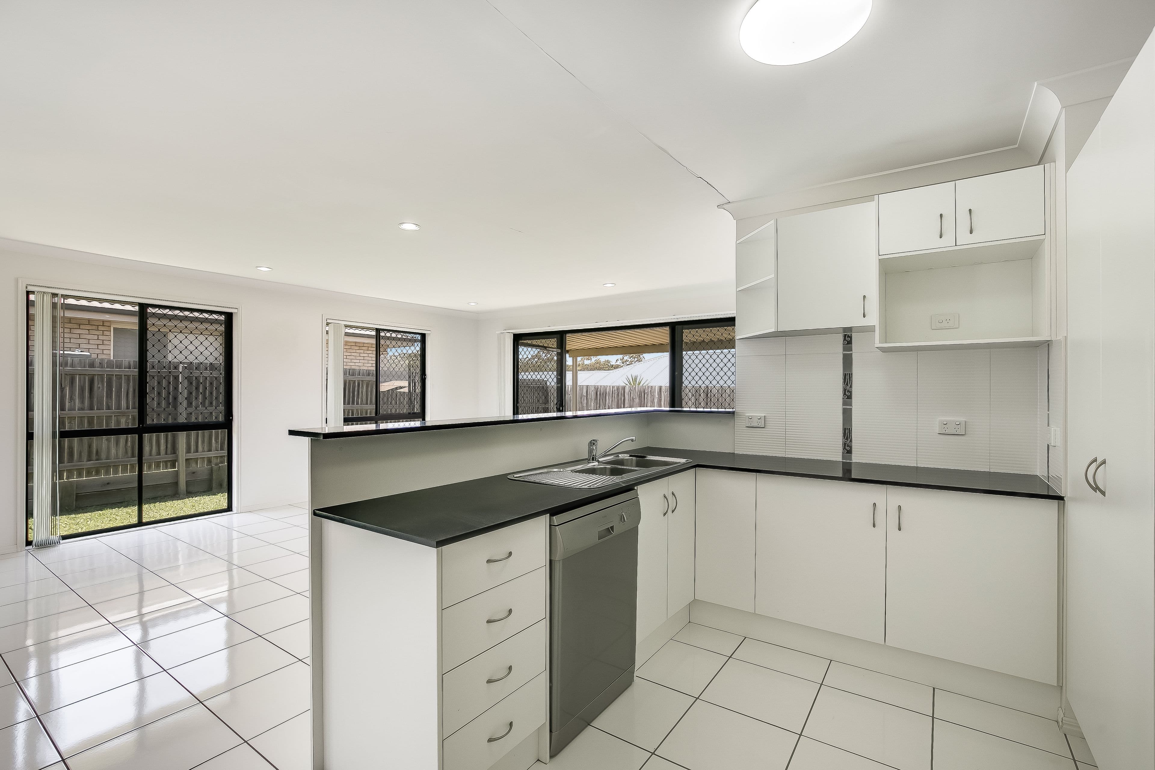 22 Bellara Drive, Harristown QLD 4350, Harristown - Thumbnail 4
