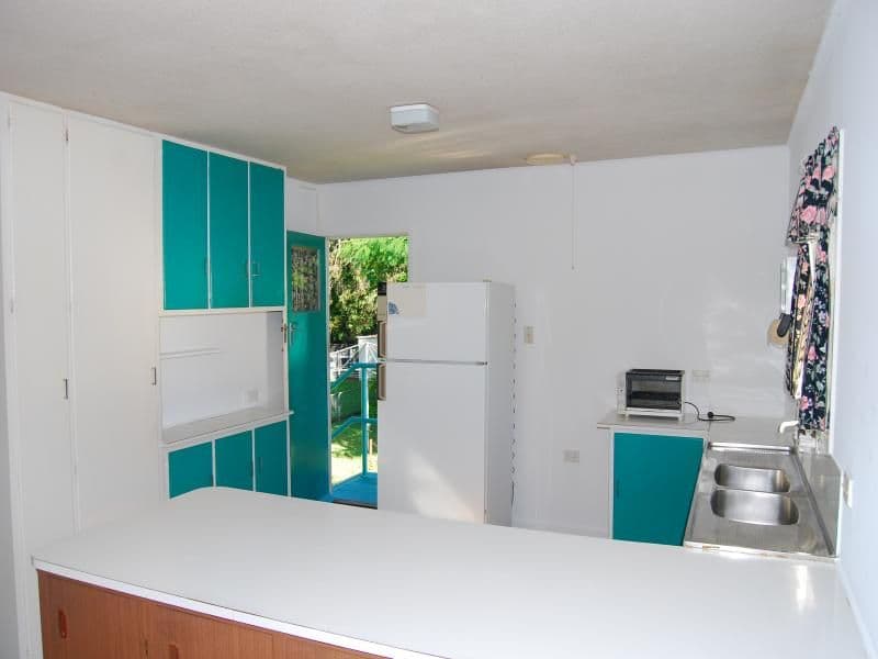 135  Spitfire Avenue, STRATHPINE QLD 4500, Strathpine - Thumbnail 3