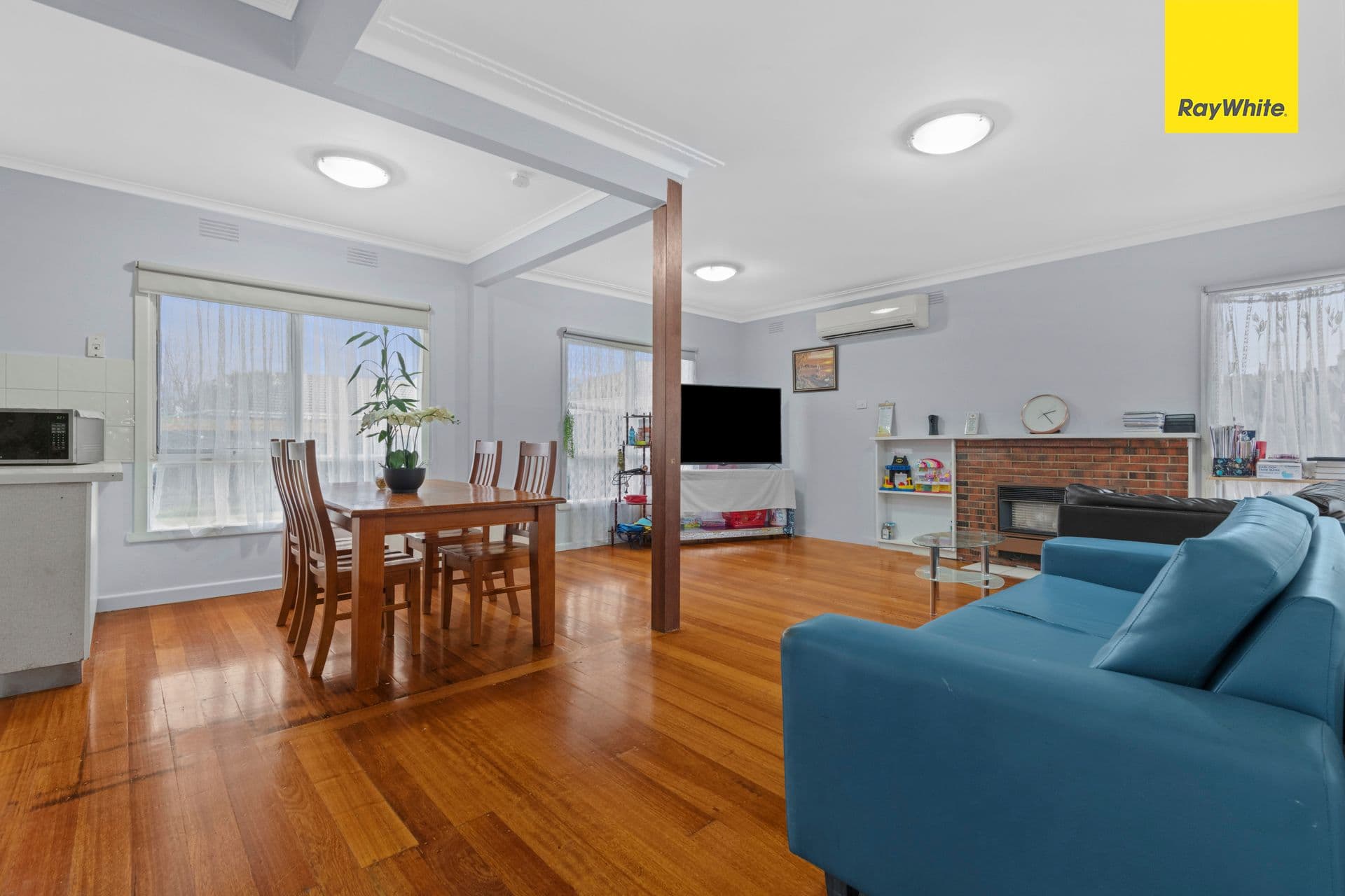 10 Elizabeth Street, Melton South VIC 3338, Melton South - Thumbnail 3