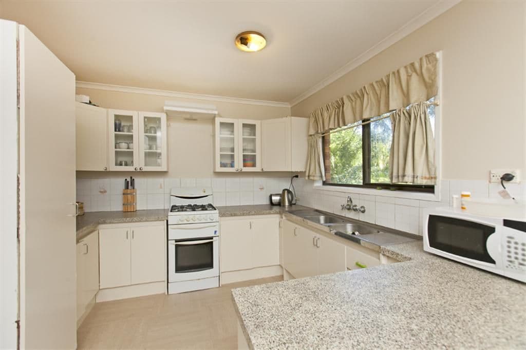 16 Kinross Road, THORNLANDS QLD 4164, Thornlands - Thumbnail 3