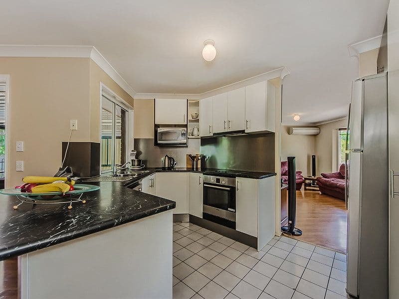 12 Rosedale Place, HELENSVALE QLD 4212, Helensvale - Thumbnail 6