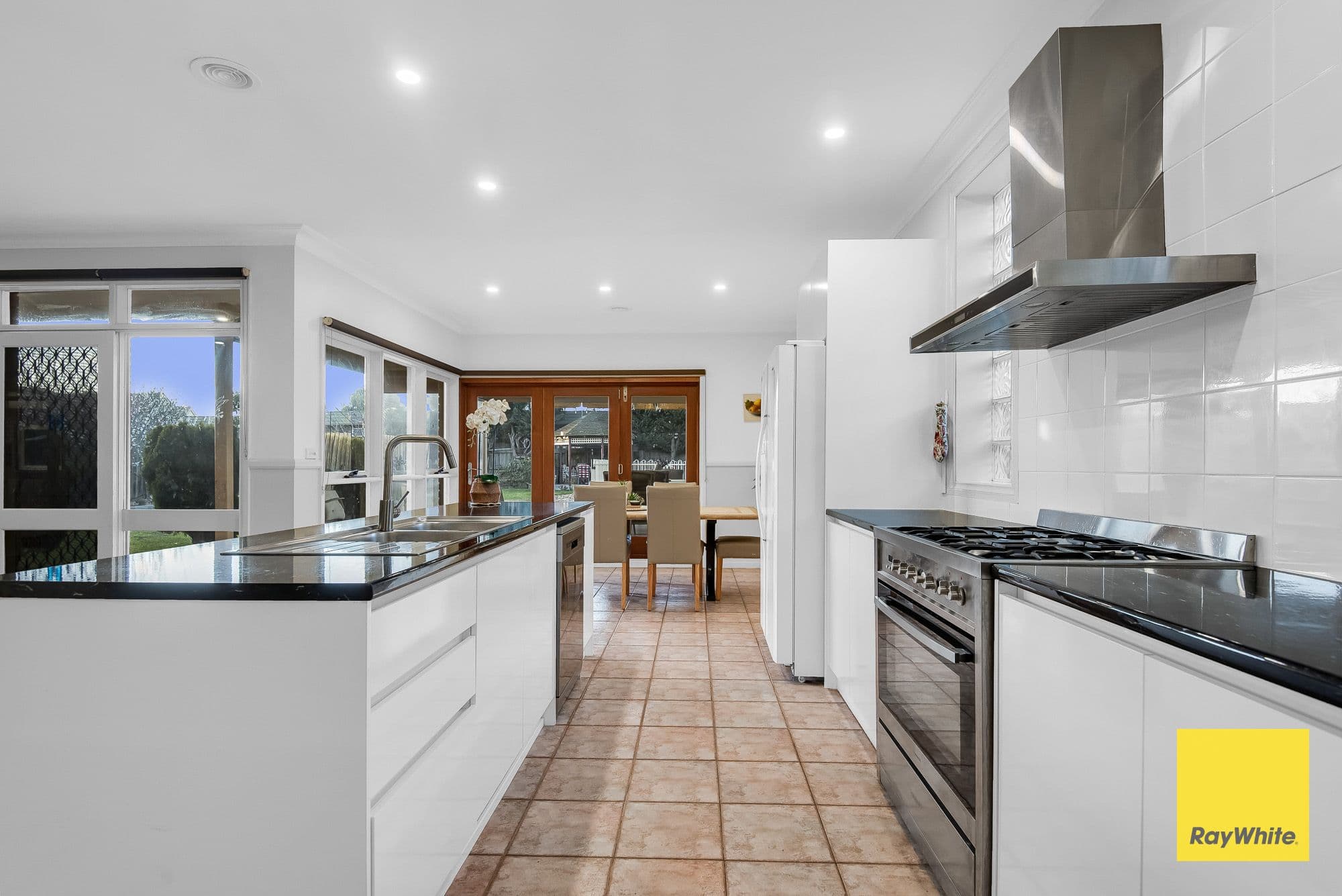 8 Coral Court, Hoppers Crossing VIC 3029, Hoppers Crossing - Thumbnail 6