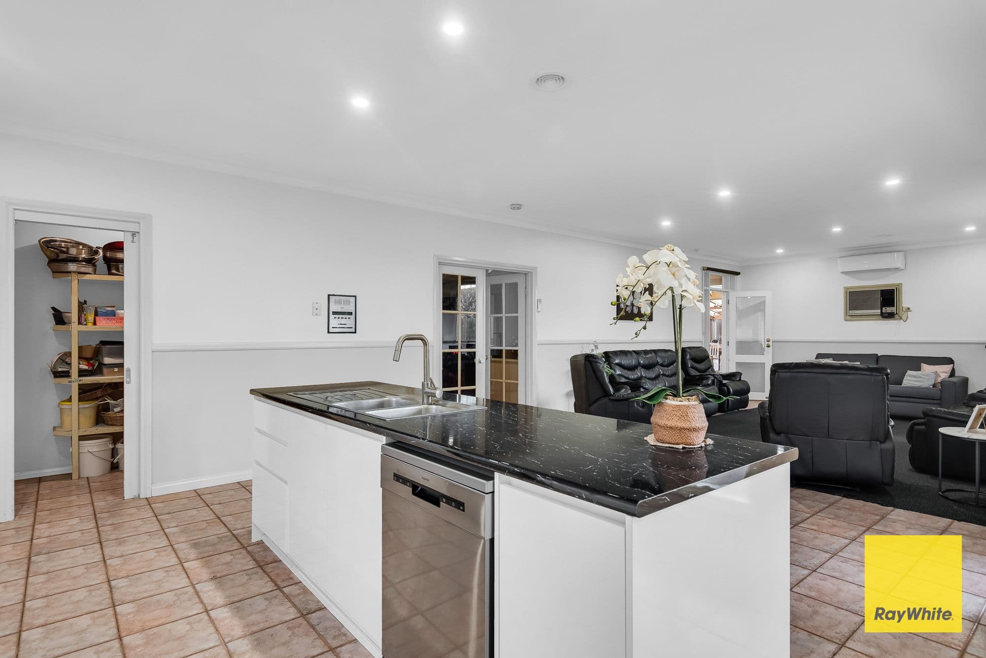8 Coral Court, Hoppers Crossing VIC 3029, Hoppers Crossing - Thumbnail 8