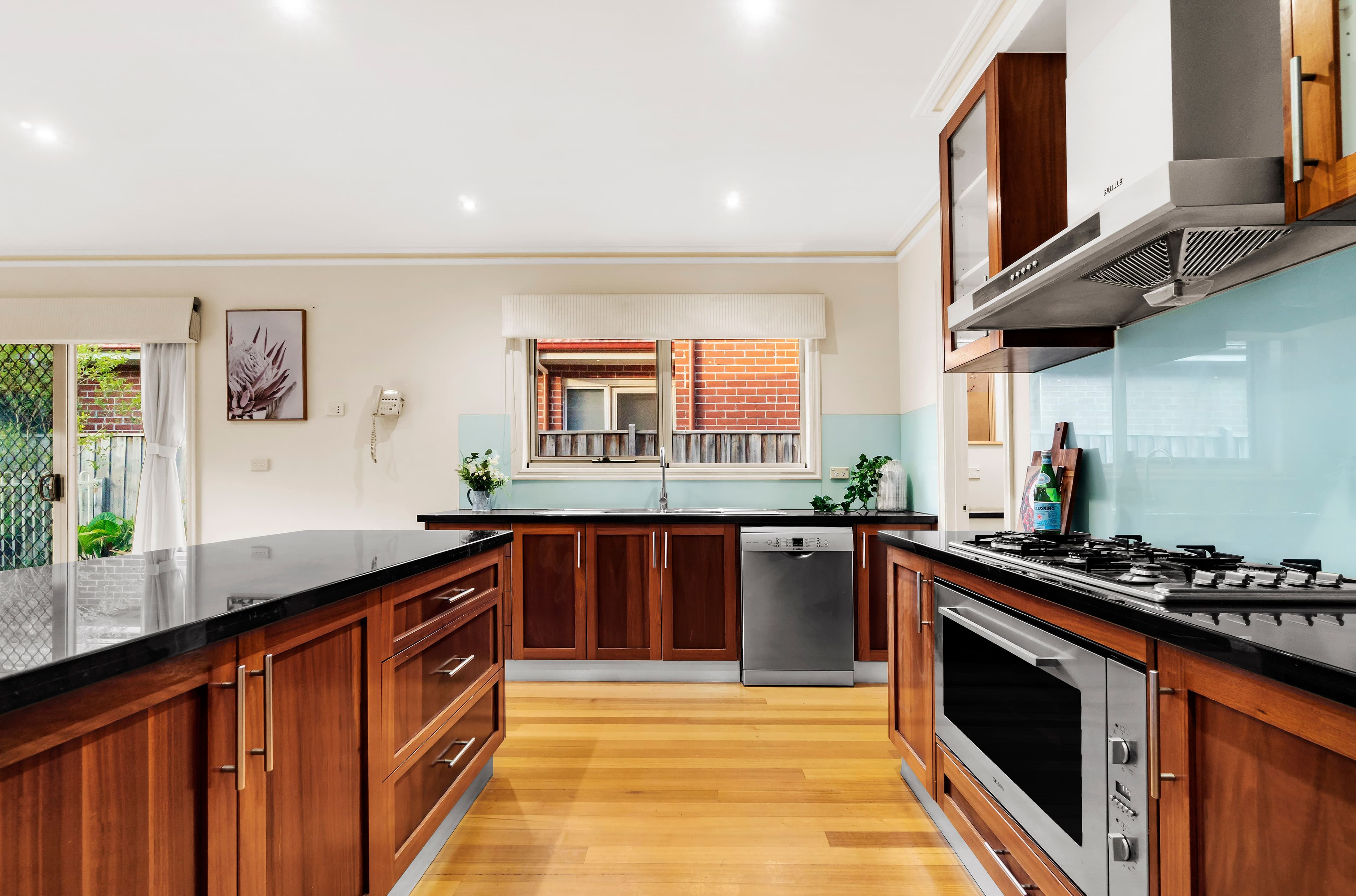 2 Bircanin Close, Bundoora VIC 3083, Bundoora - Thumbnail 4
