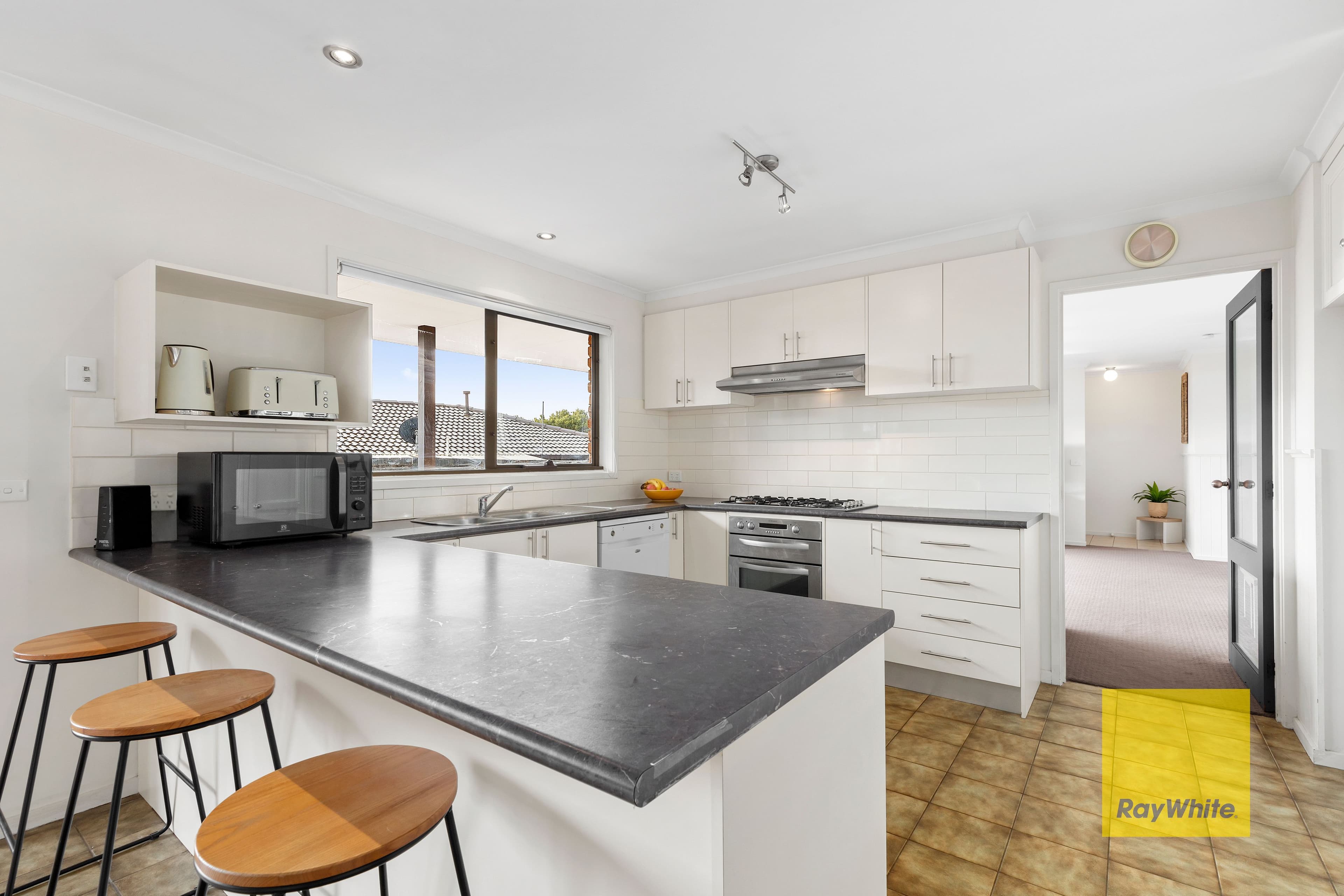 13 Polley Court, Grovedale VIC 3216, Grovedale - Thumbnail 3