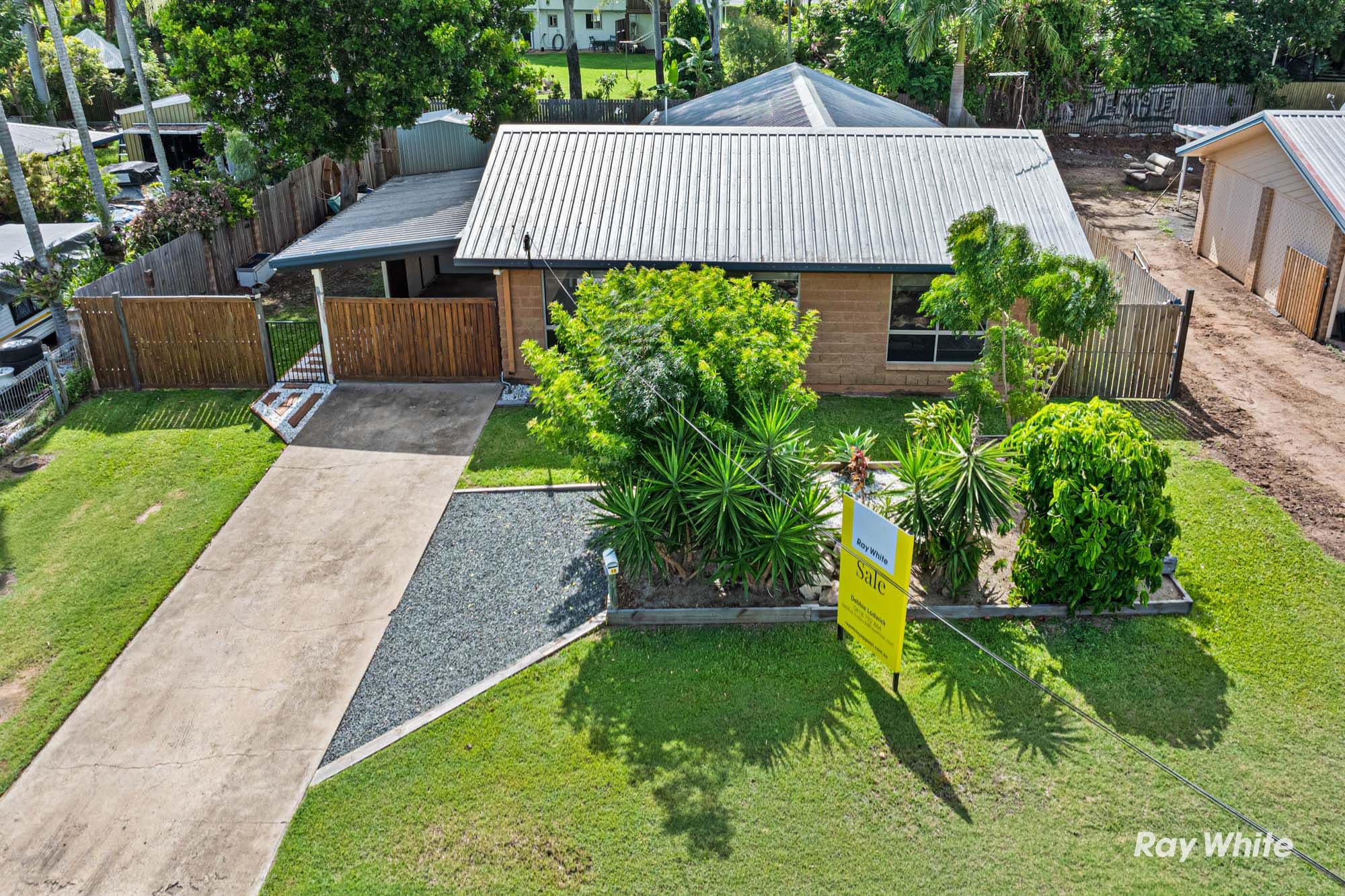 15 Joyce Avenue, Lammermoor QLD 4703, Lammermoor - Thumbnail 2