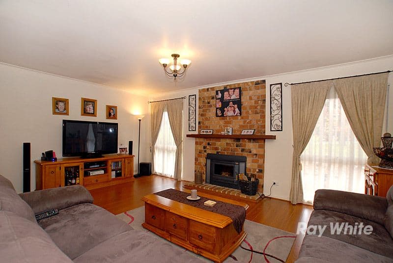 28 Trentwood Road, NARRE WARREN VIC 3805, Narre Warren - Thumbnail 2