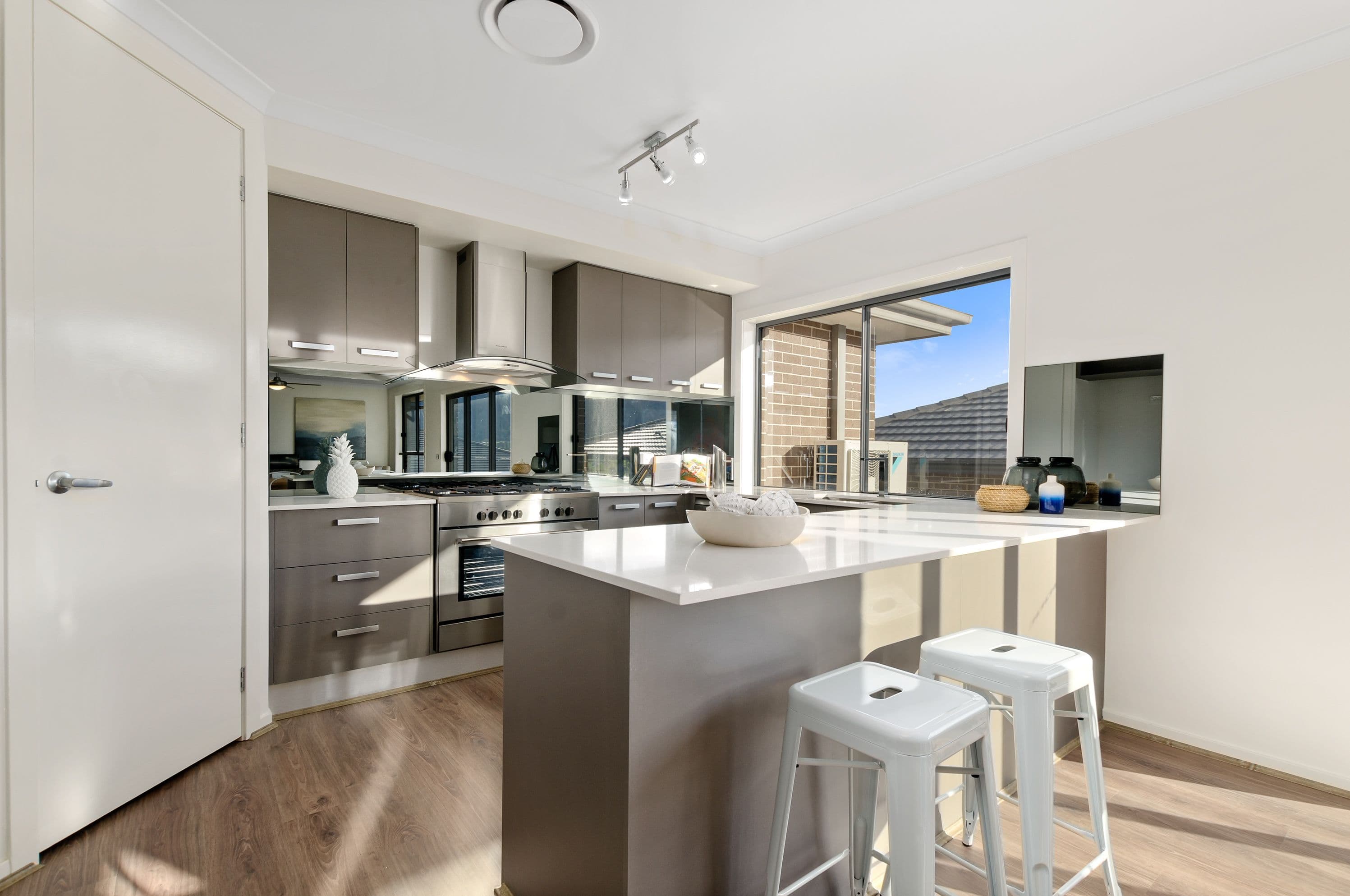16 Rainbird Drive, Kembla Grange - Thumbnail 2