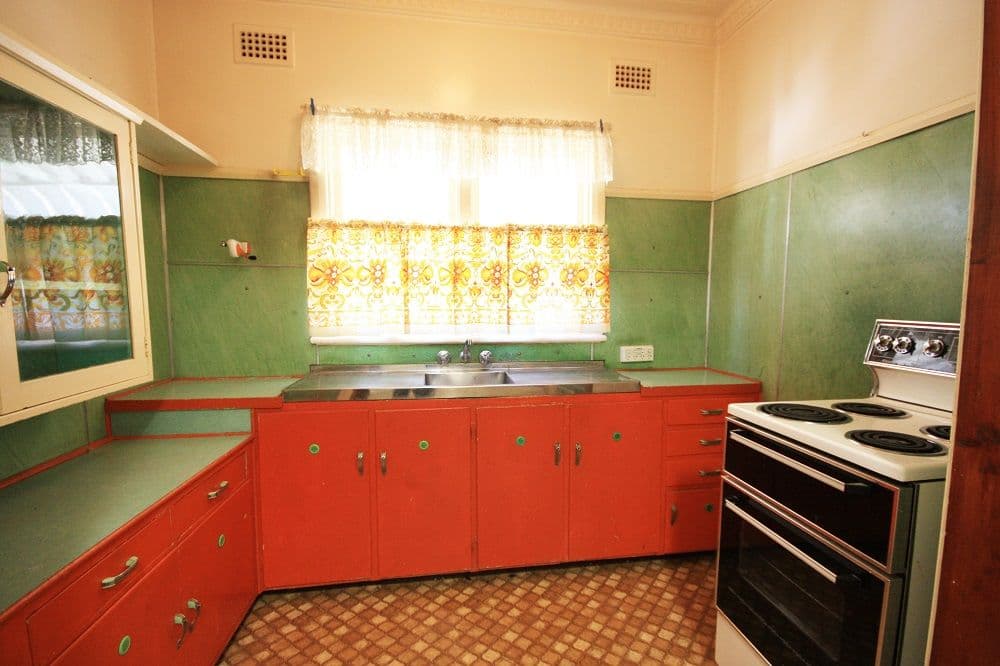 9 Sturt Street, CAMPBELLTOWN NSW 2560, Campbelltown - Thumbnail 4