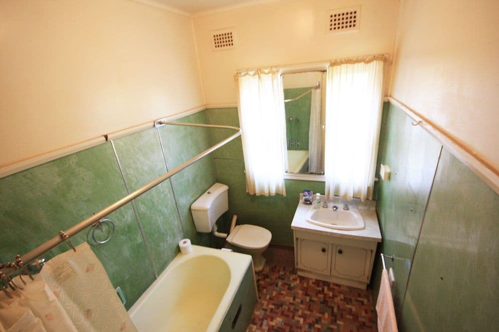9 Sturt Street, CAMPBELLTOWN NSW 2560, Campbelltown - Thumbnail 7