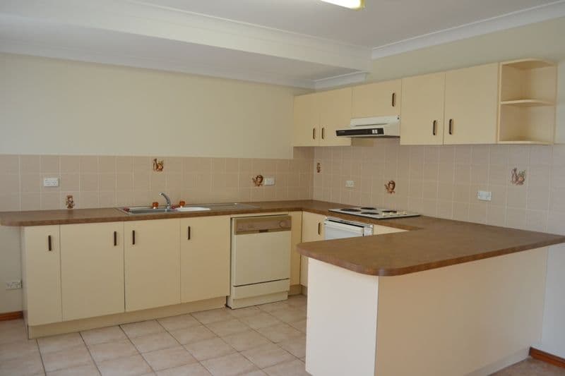 5 Antrim Avenue, WARILLA NSW 2528, Warilla - Thumbnail 2