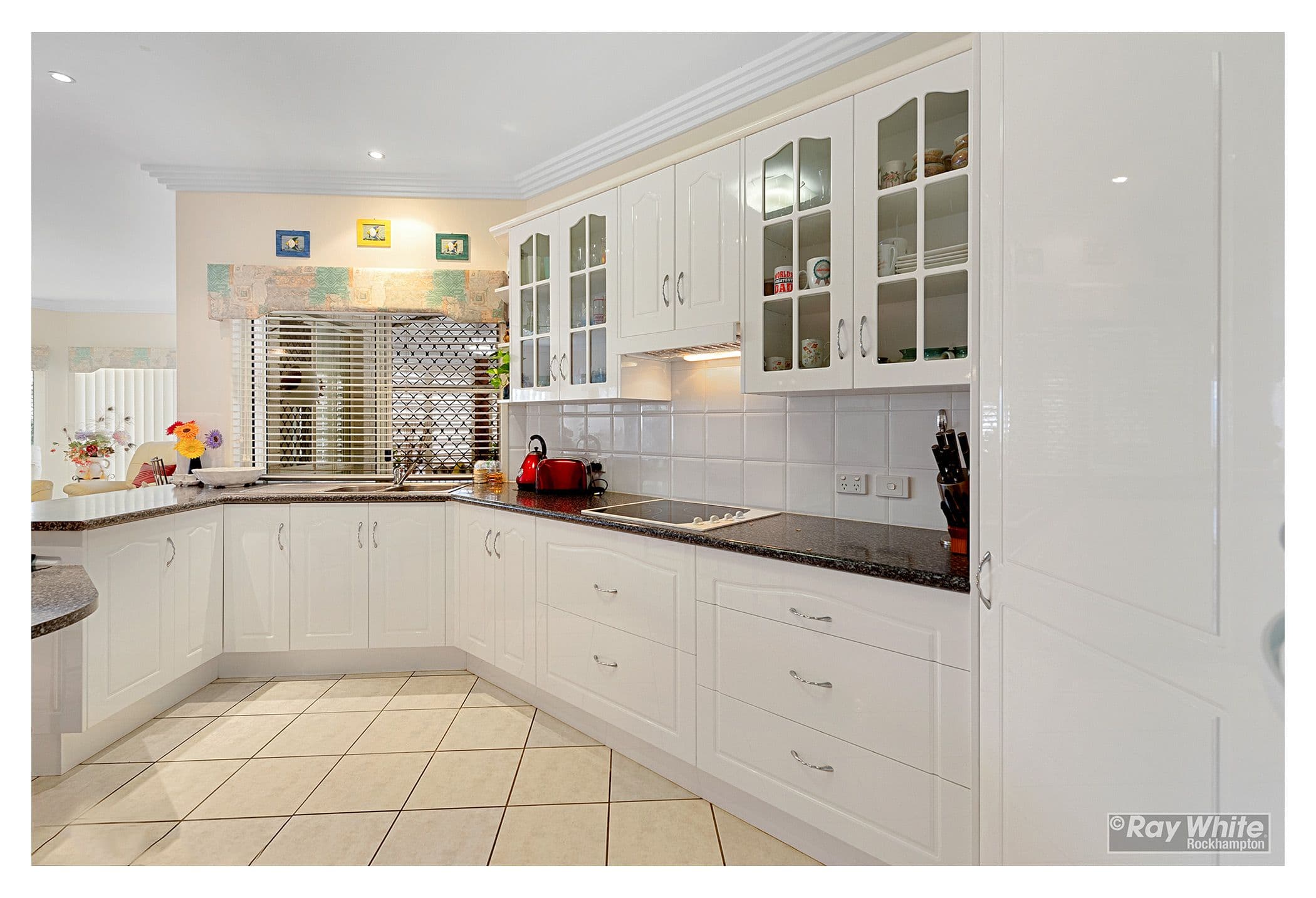 19 Harris Crescent, Norman Gardens QLD 4701, Norman Gardens - Thumbnail 2