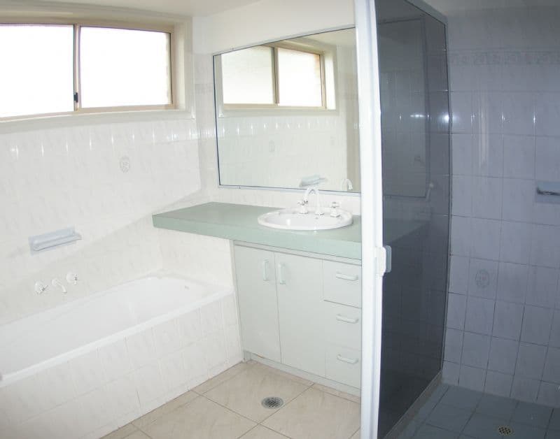 52 Kevin Street, DECEPTION BAY QLD 4508, Deception Bay - Thumbnail 4