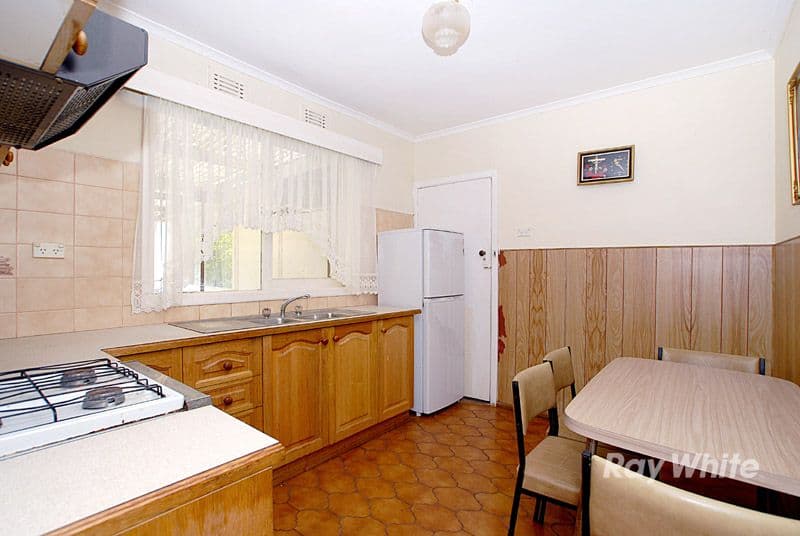 14 Comber Street, NOBLE PARK VIC 3174, Noble Park - Thumbnail 4