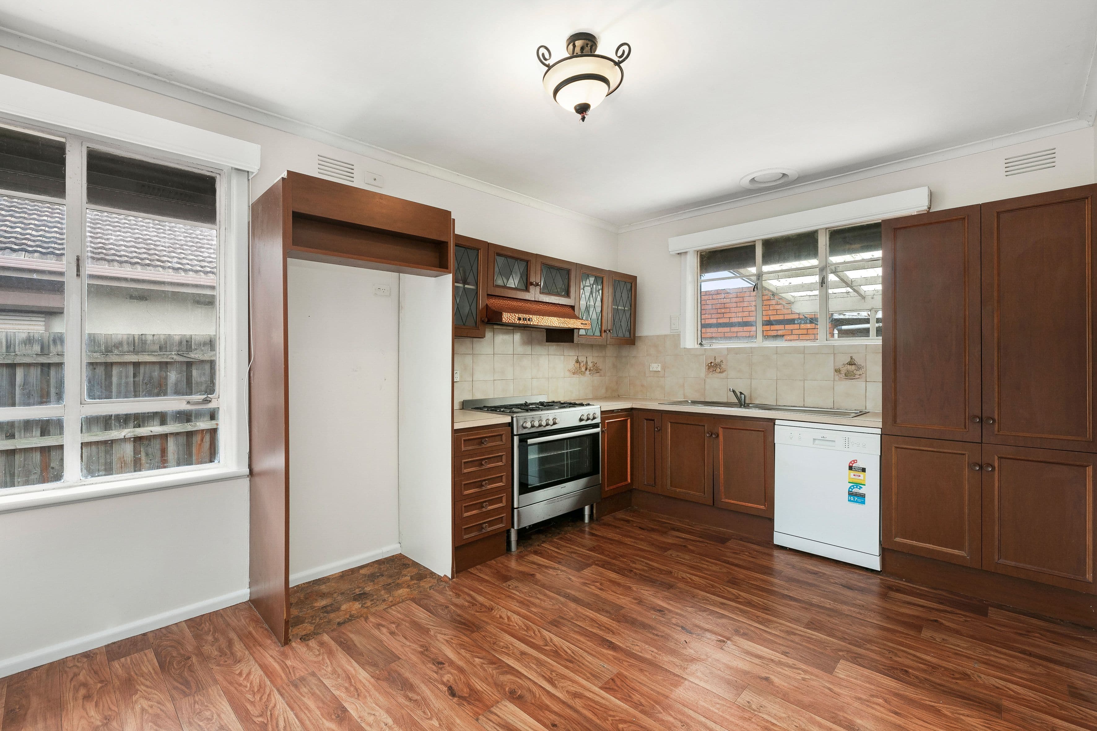 24 Hillcrest Road, Glenroy VIC 3046, Glenroy - Thumbnail 3