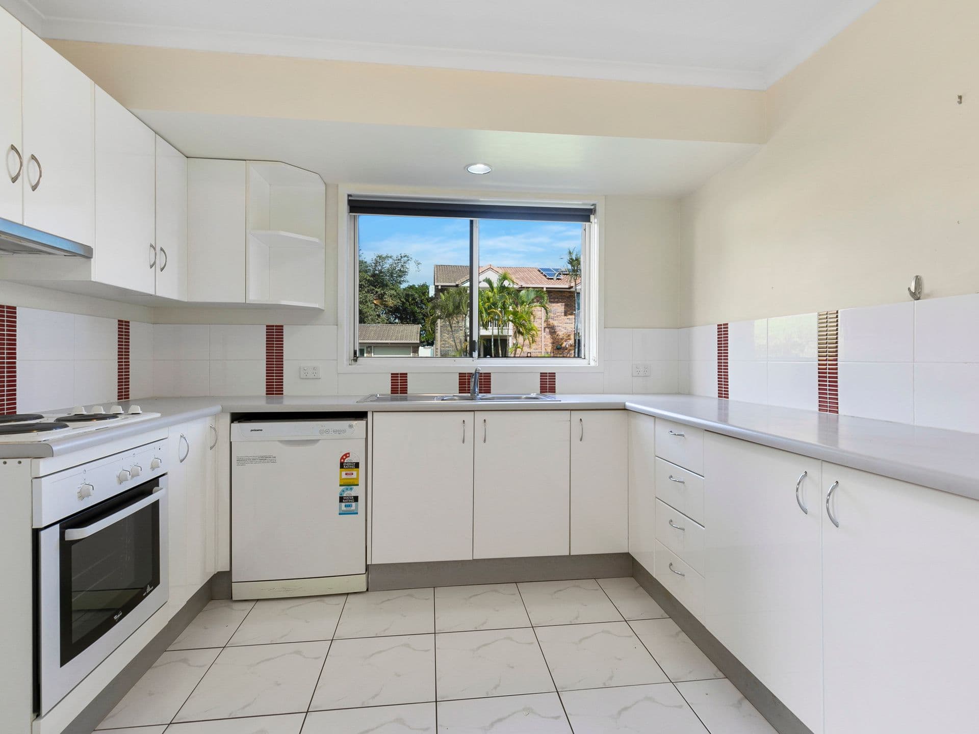 10 Swan Street, Capalaba QLD 4157, Capalaba - Thumbnail 5