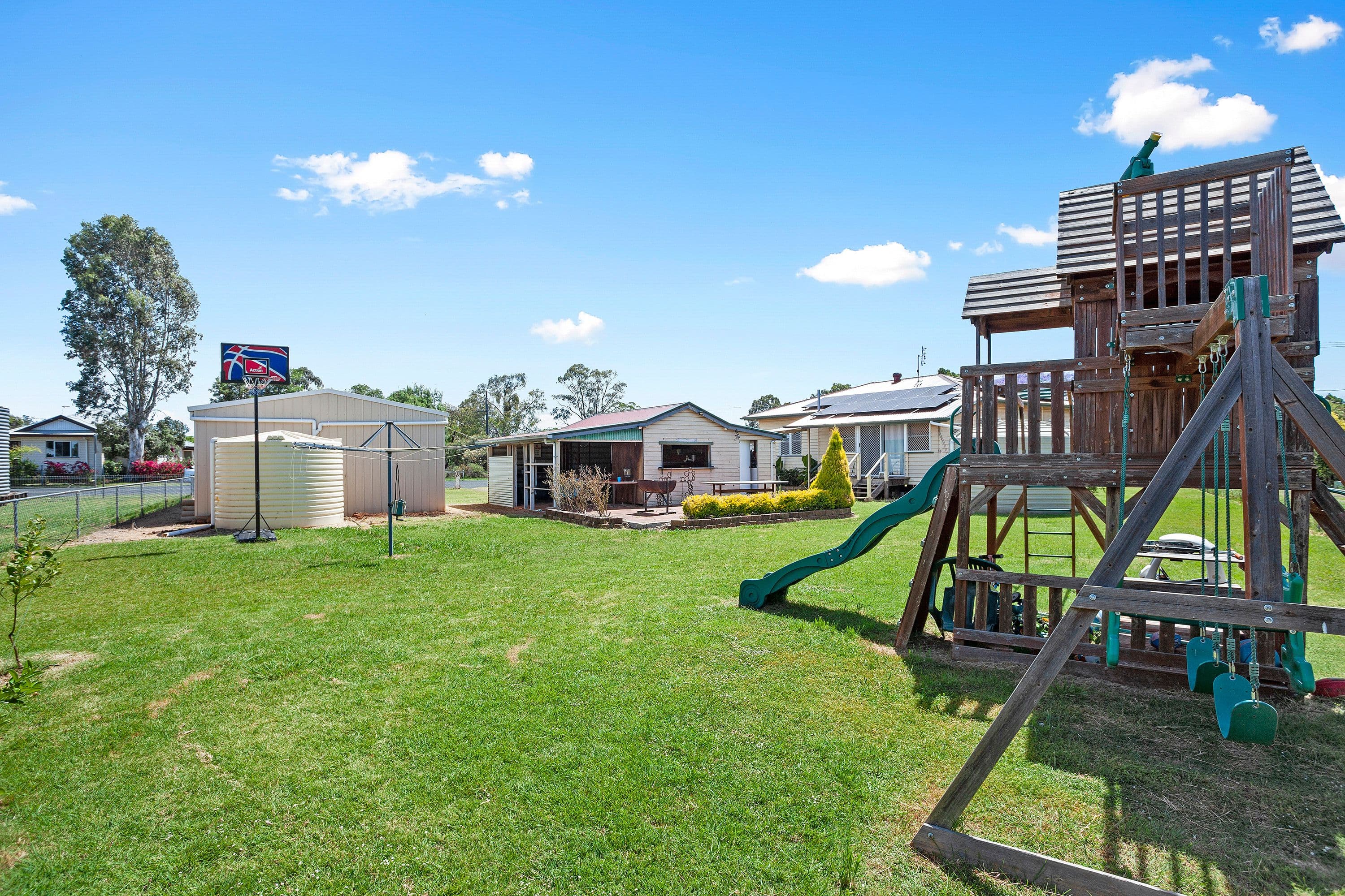 10 Campbell Street, Oakey QLD 4401, Oakey - Thumbnail 3