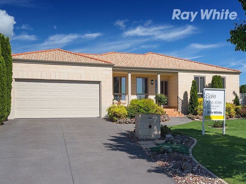 8 Montclair Avenue, WODONGA VIC 3690, West Wodonga - Image 1