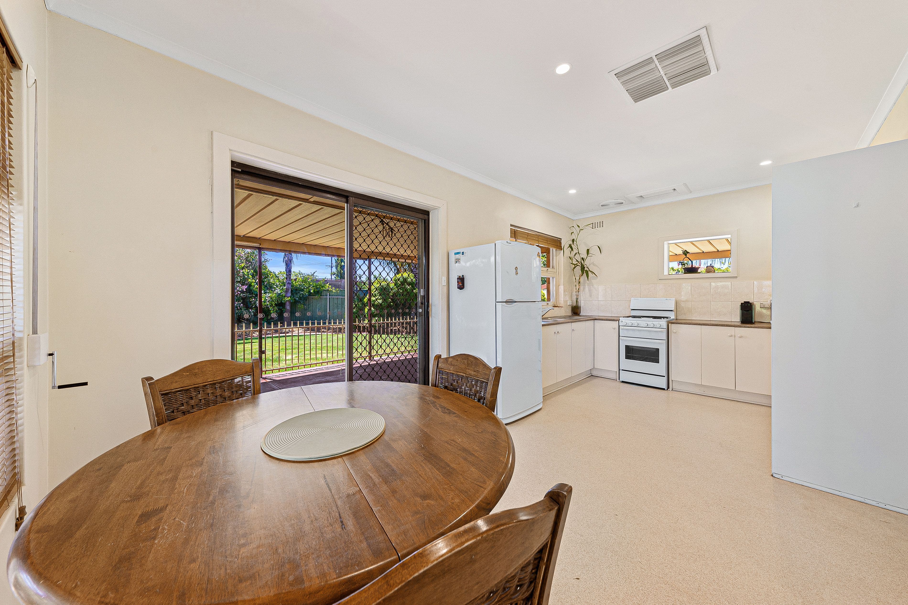 2 St Ives Drive, Parafield Gardens SA 5107, Parafield Gardens - Thumbnail 8