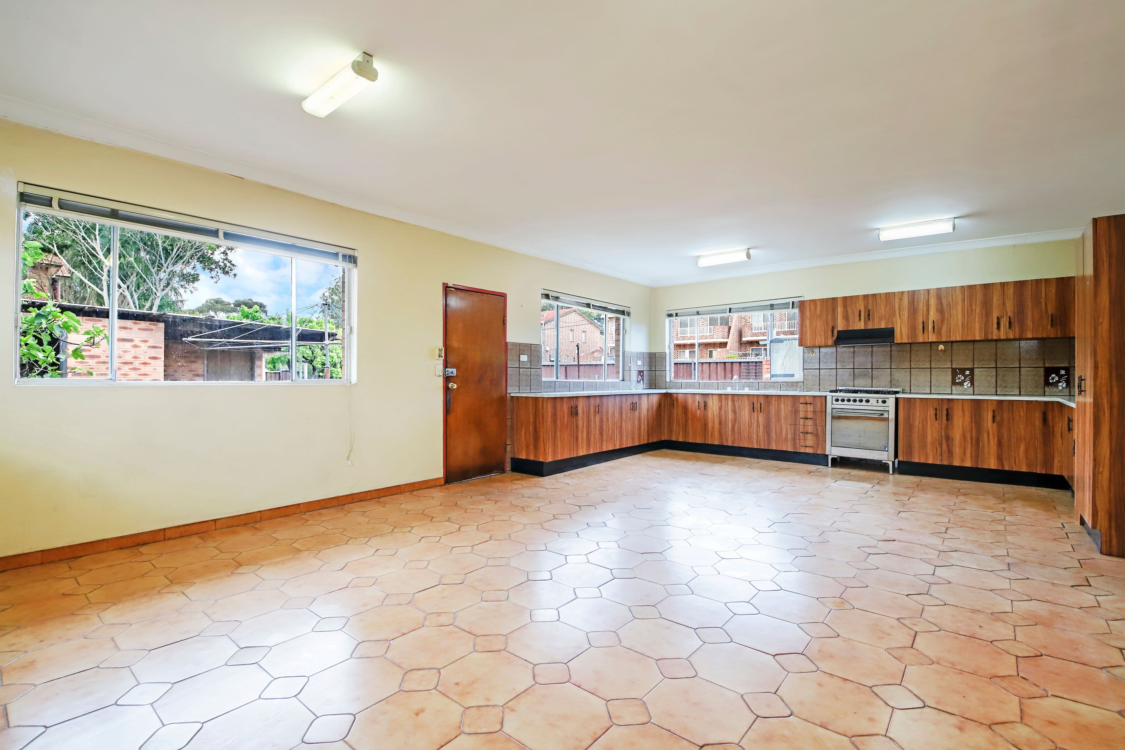 173 Chapel Road, Bankstown - Thumbnail 2