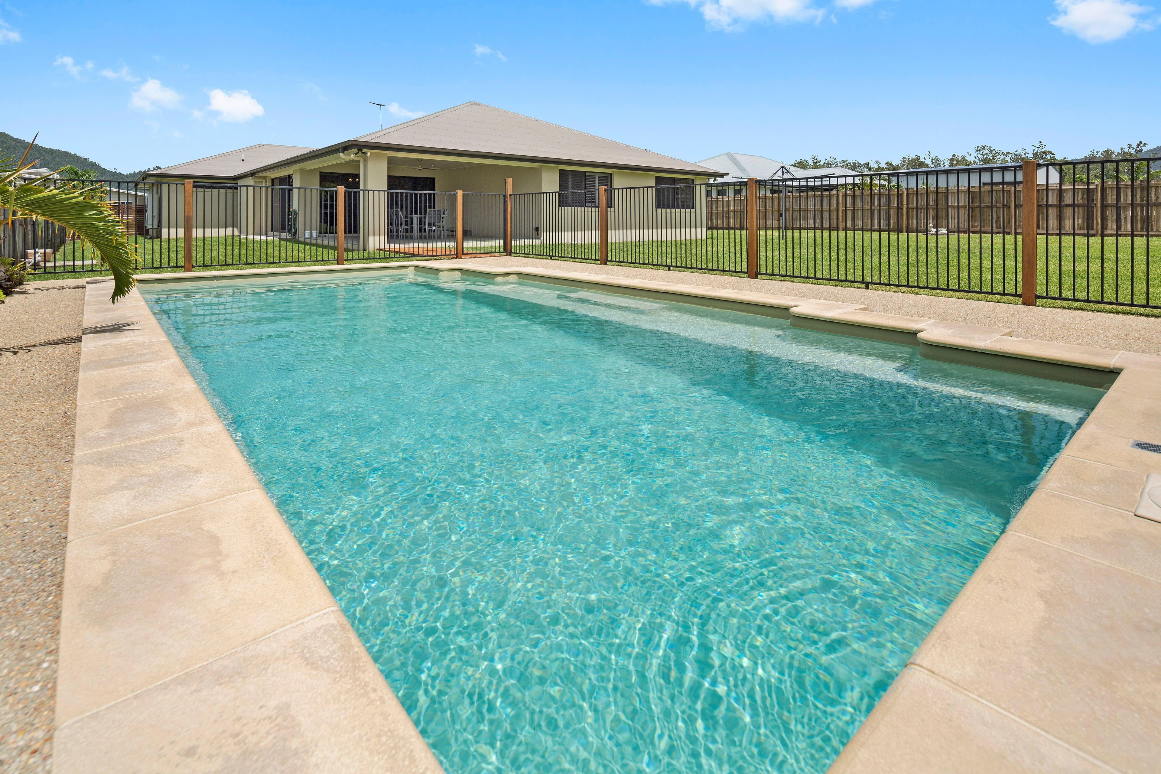5 Henderson Street, Cannonvale QLD 4802, Cannonvale - Image 1